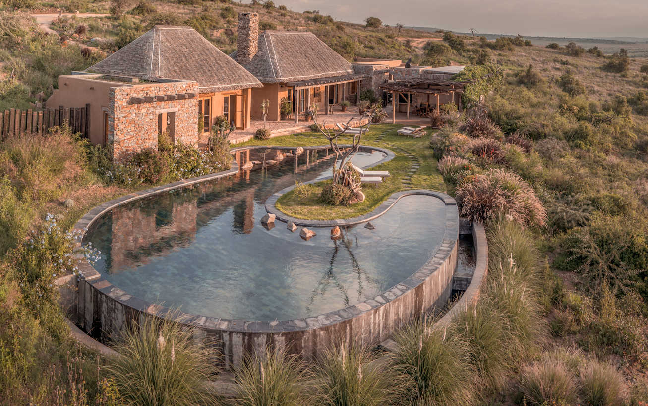 Pool House Zoomed © Backdrop Agency