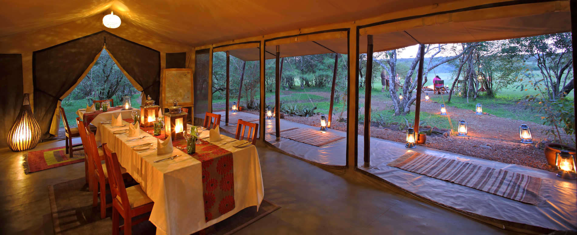 Encounter Mara Dining Room Stevie Mann MR