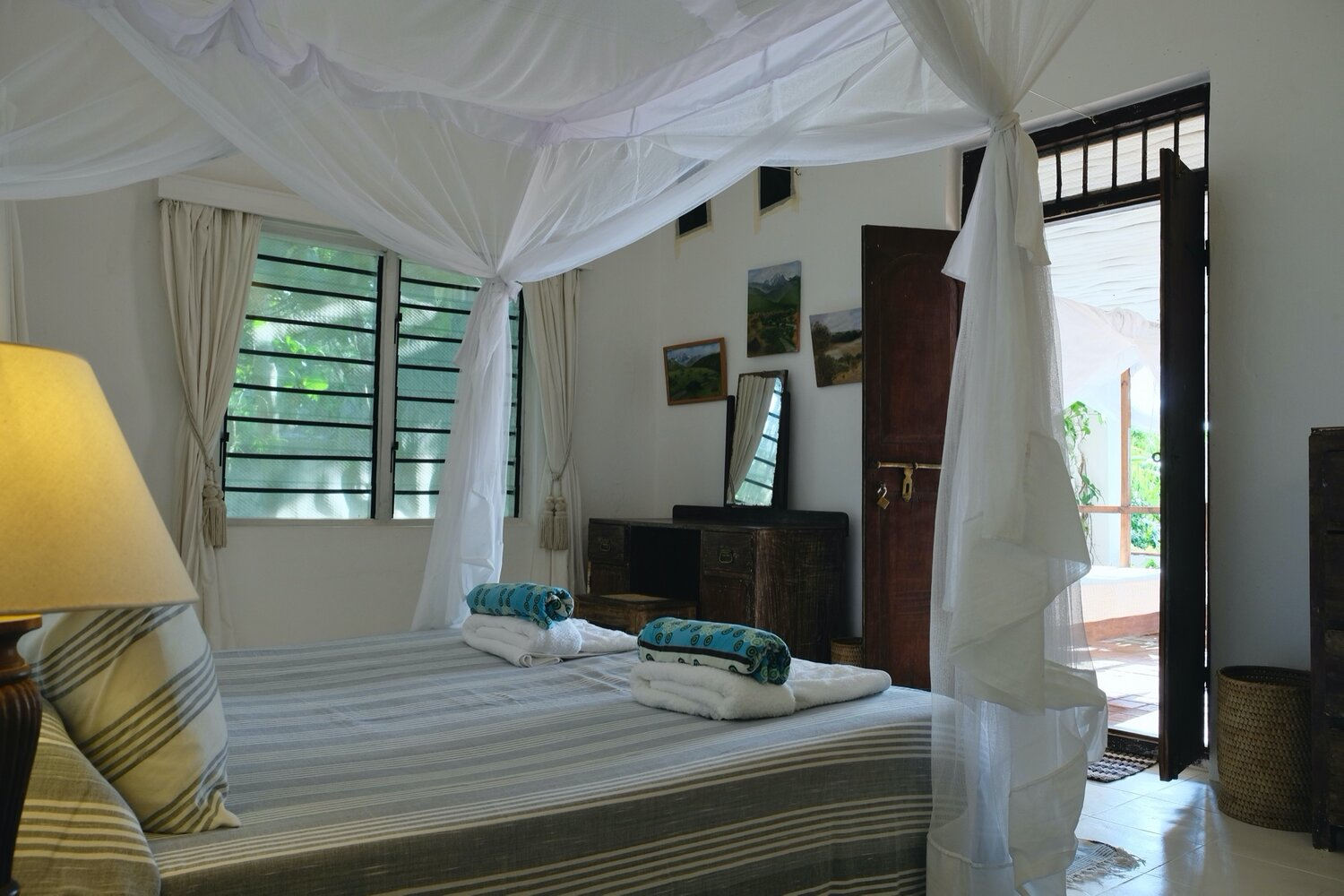 Kokare+Cottage+420+South+Diani+Kenya+bed+1+from+int+door