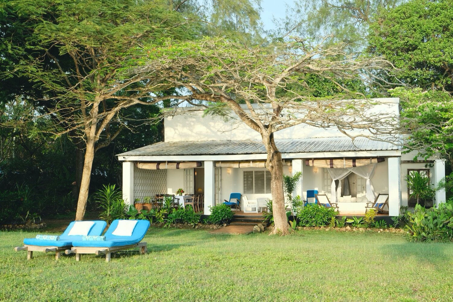View+of+Kualuka+Cottage+420+South+Diani+Kenya+from+sunbeds+2